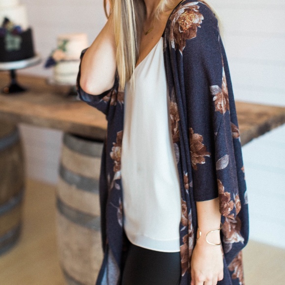 Floral Print Cardigan - One Size - Picture 5 of 5